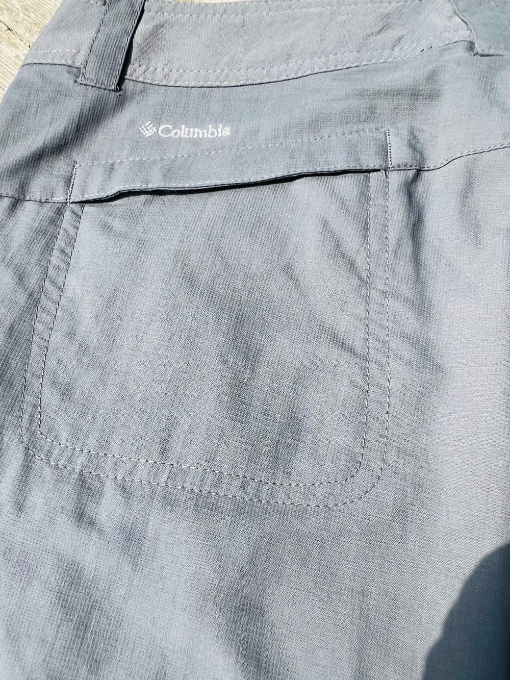 COLUMBIA OMNI~WICK CARGO PERFORMANCE SHORTS - Picture 11 of 15